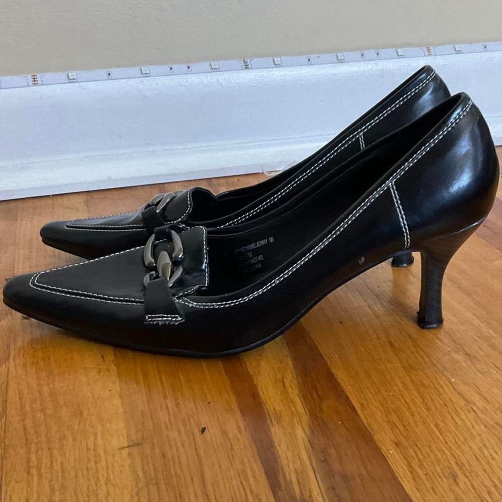 Pointed Toe Heels - image 4